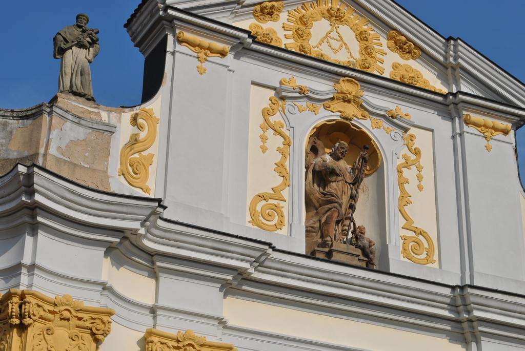 Penzion U Borovicku Літомержице Екстер'єр фото
